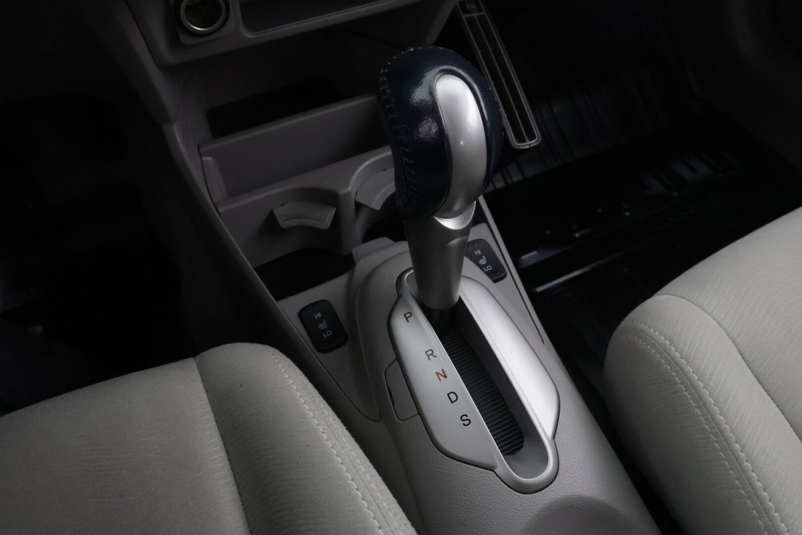 Honda Insight 2010 5D 1,3 Elegance Business - *Myydään Huutokaupat.com* - - - *Myydään Huutokaupat.com* - | Aux | Lohkolämmitin | Suomi-auto | Vakkari | 2x hyvät renkaat | 