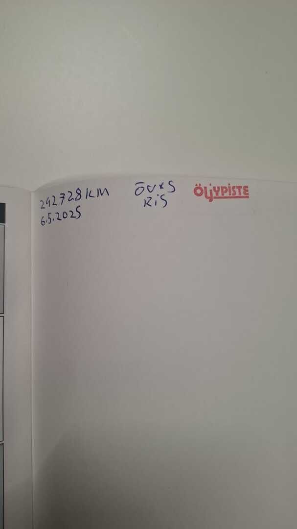 Honda Insight 2010 YritysOutlet - Myydään vain yrityksille - Kahdet renkaat / Särmä huoltohistoria / Pitkä leima