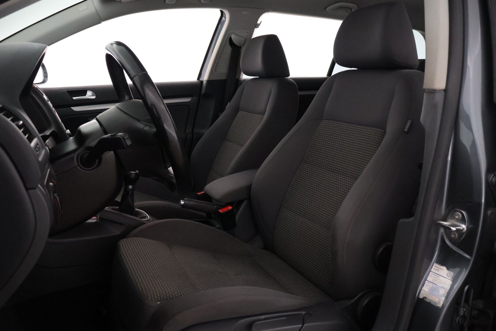 Volkswagen Golf 2009 Variant Sportline 2,0 TDI 103 kW PowerDiesel  - Myydään Huutokaupat.comissa - Suomi-auto | Vakkari | Koukku | Myydään Huutokaupat.comissa
