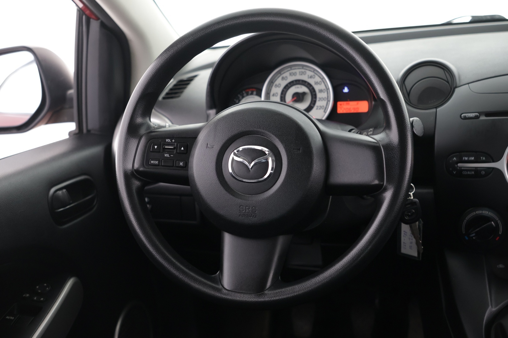 Mazda Mazda2 2008 1,3 Classic 5MT 5ov Z01 / Kahdet renkaat aluilla / Suomi-auto / Ilmastointi