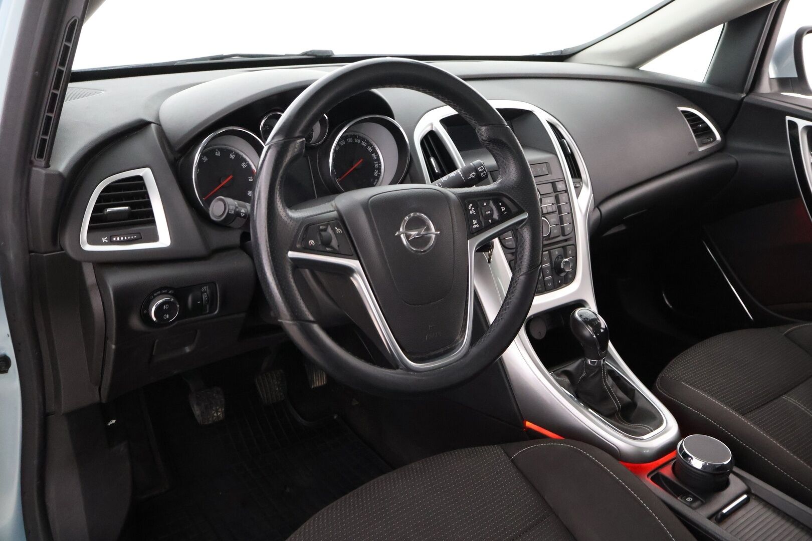 Opel Astra 2010 5-ov Sport 1,4 Turbo Ecotec 103kW MT6 - *Juuri katsastettu / Koukku / Xenon / Tutkat / Katso ja ihastu!!* MYYDÄÄN HUUTOKAUPAT.COMISSA!!'