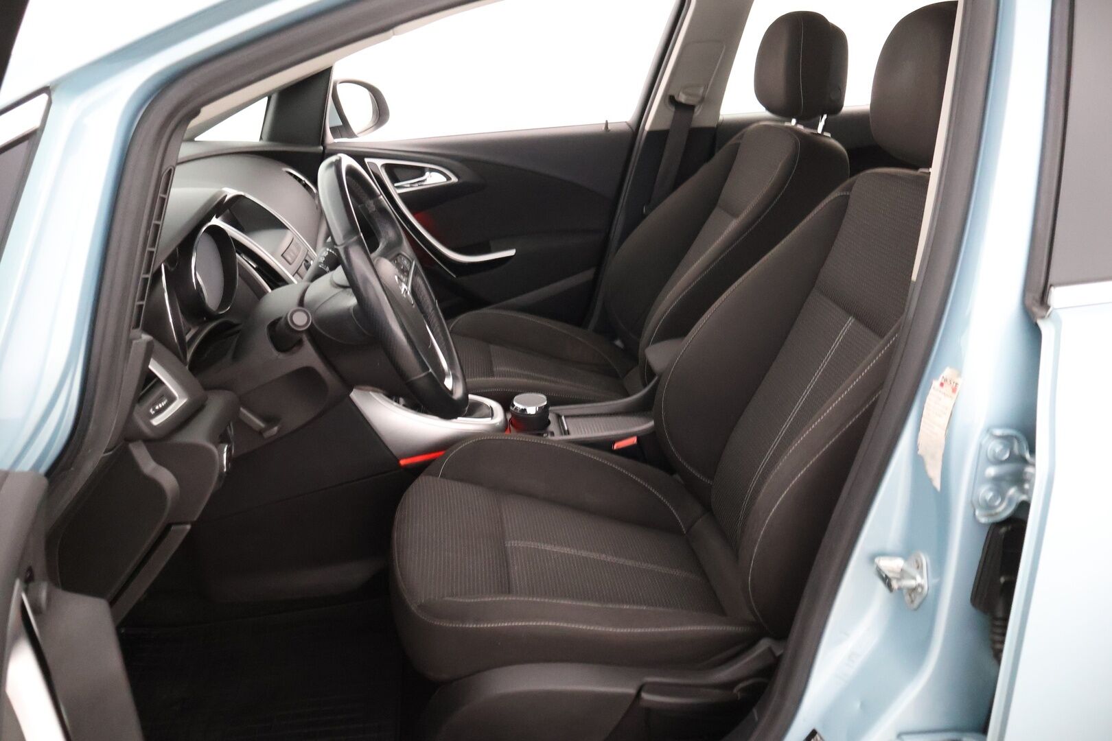 Opel Astra 2010 5-ov Sport 1,4 Turbo Ecotec 103kW MT6 - *Juuri katsastettu / Koukku / Xenon / Tutkat / Katso ja ihastu!!* MYYDÄÄN HUUTOKAUPAT.COMISSA!!'