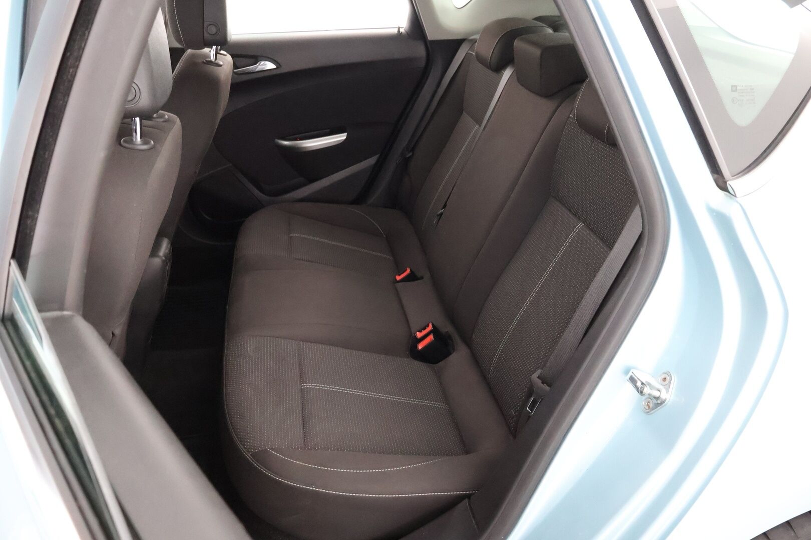 Opel Astra 2010 5-ov Sport 1,4 Turbo Ecotec 103kW MT6 - *Juuri katsastettu / Koukku / Xenon / Tutkat / Katso ja ihastu!!* MYYDÄÄN HUUTOKAUPAT.COMISSA!!'