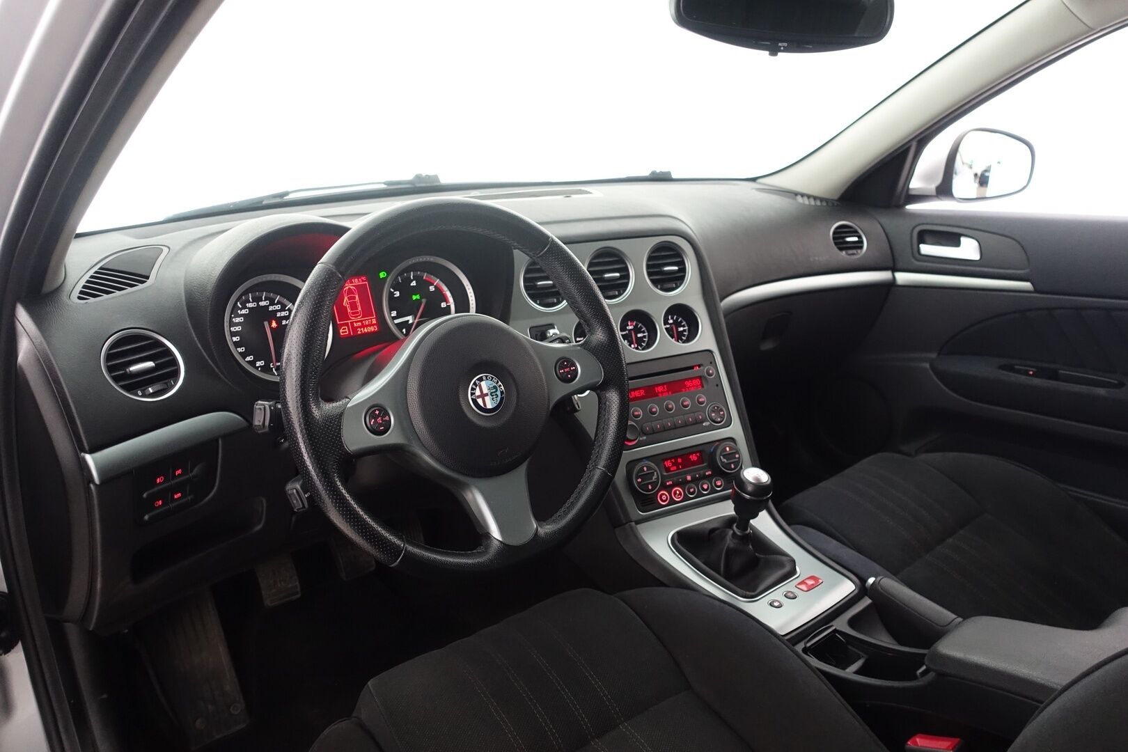 Alfa Romeo 159 2011 Sportwagon 2,0 JTDm 170hv Business Diesel - Myydään Huutokaupat.com - | Huoltokirja | Vakkari | Lohko+sisä | – Tämä auto myydään huutokaupat.com -sivuston kautta