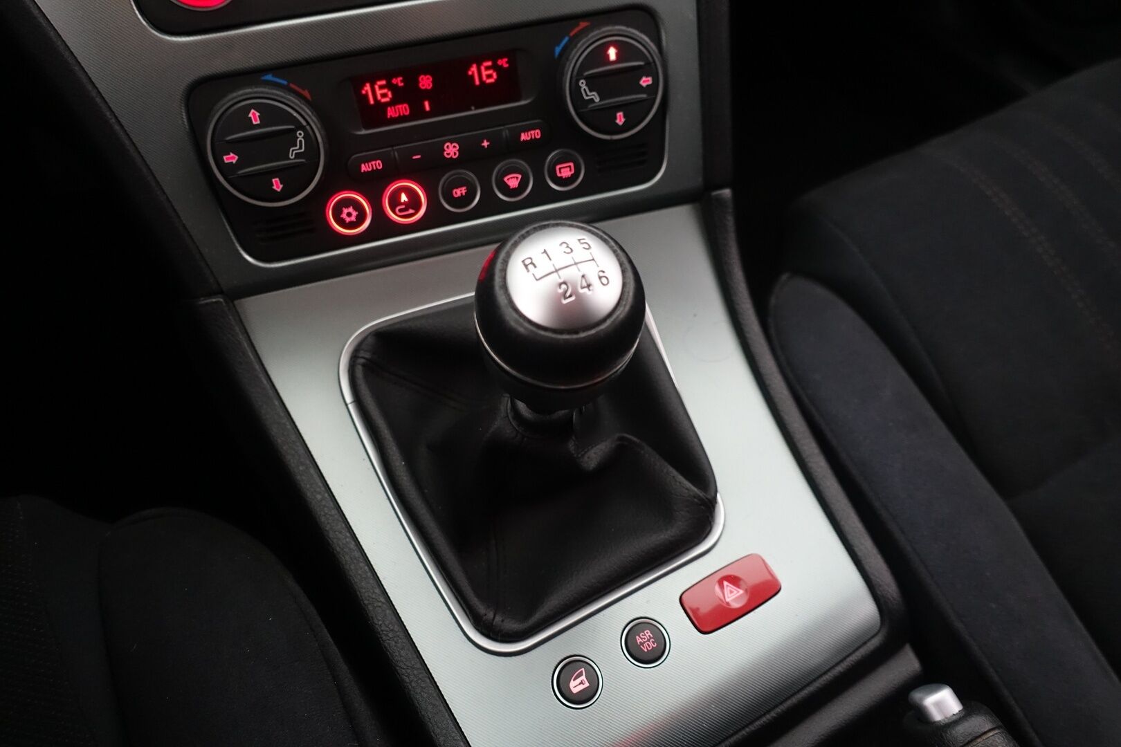 Alfa Romeo 159 2011 Sportwagon 2,0 JTDm 170hv Business Diesel - Myydään Huutokaupat.com - | Huoltokirja | Vakkari | Lohko+sisä | – Tämä auto myydään huutokaupat.com -sivuston kautta