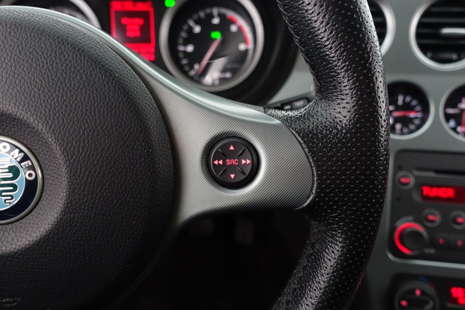 Alfa Romeo 159 2011 Sportwagon 2,0 JTDm 170hv Business Diesel - Myydään Huutokaupat.com - | Huoltokirja | Vakkari | Lohko+sisä | – Tämä auto myydään huutokaupat.com -sivuston kautta