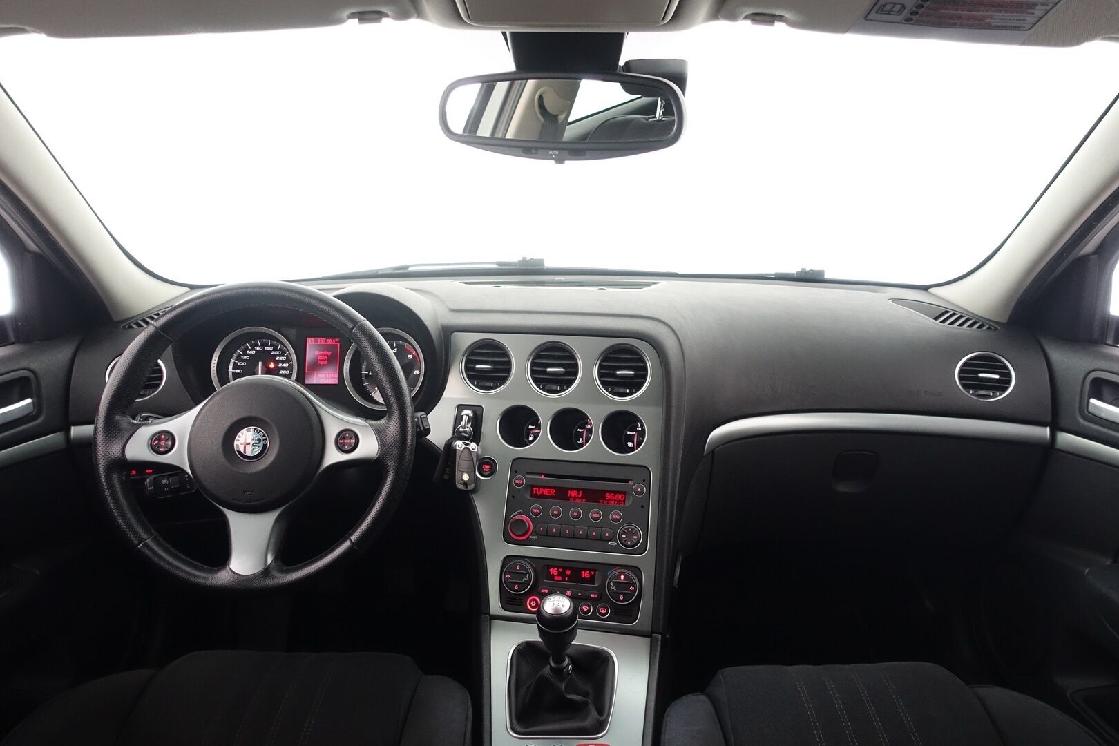 Alfa Romeo 159 2011 Sportwagon 2,0 JTDm 170hv Business Diesel - Myydään Huutokaupat.com - | Huoltokirja | Vakkari | Lohko+sisä | – Tämä auto myydään huutokaupat.com -sivuston kautta