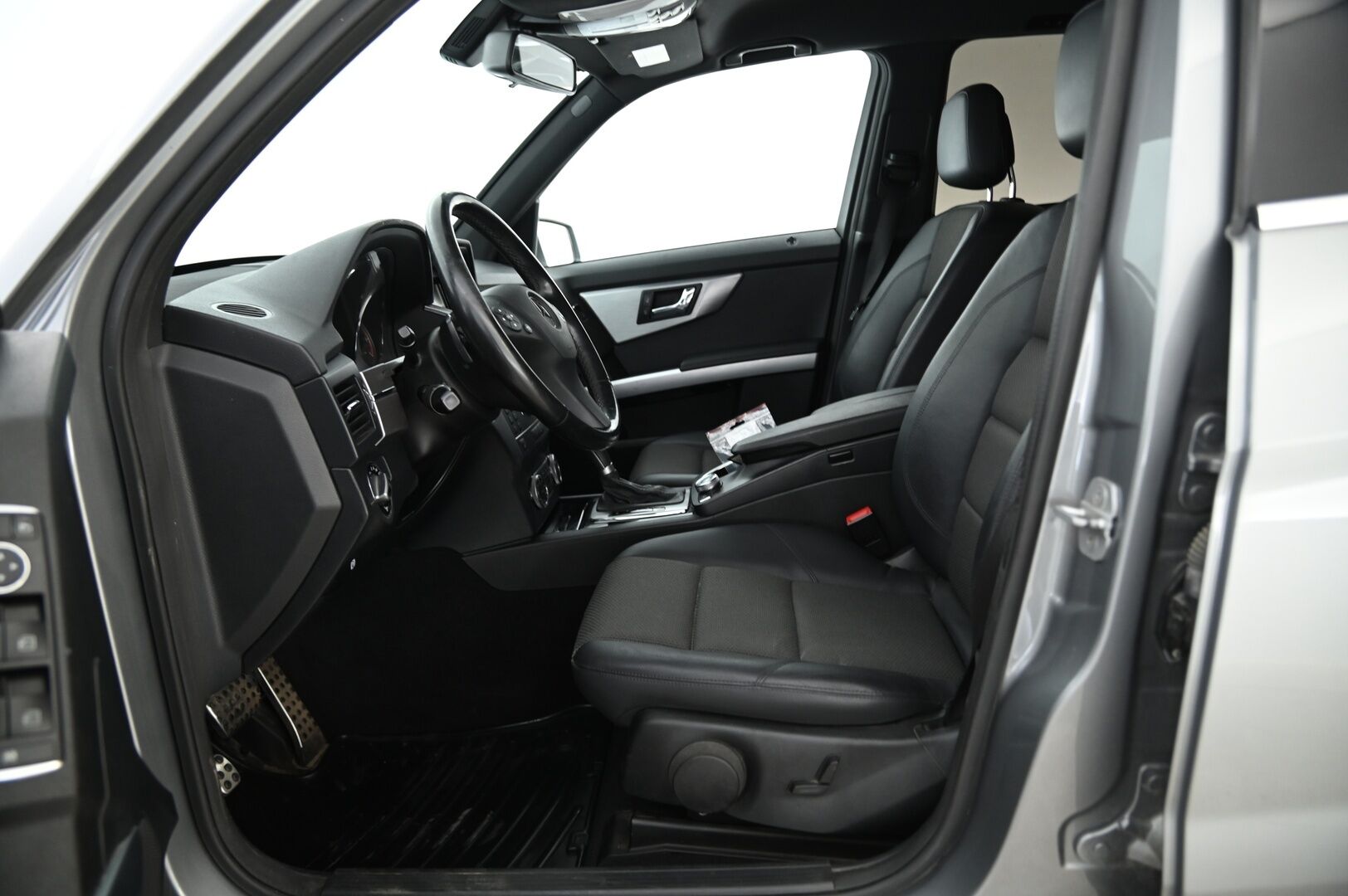 Mercedes-Benz GLK 2010 220 CDI BE 4Matic A Premium Business *Suomi-auto / Vetokoukku / Vakkari / Xenon* - Huippu maasturi / Puolinahkapenkit