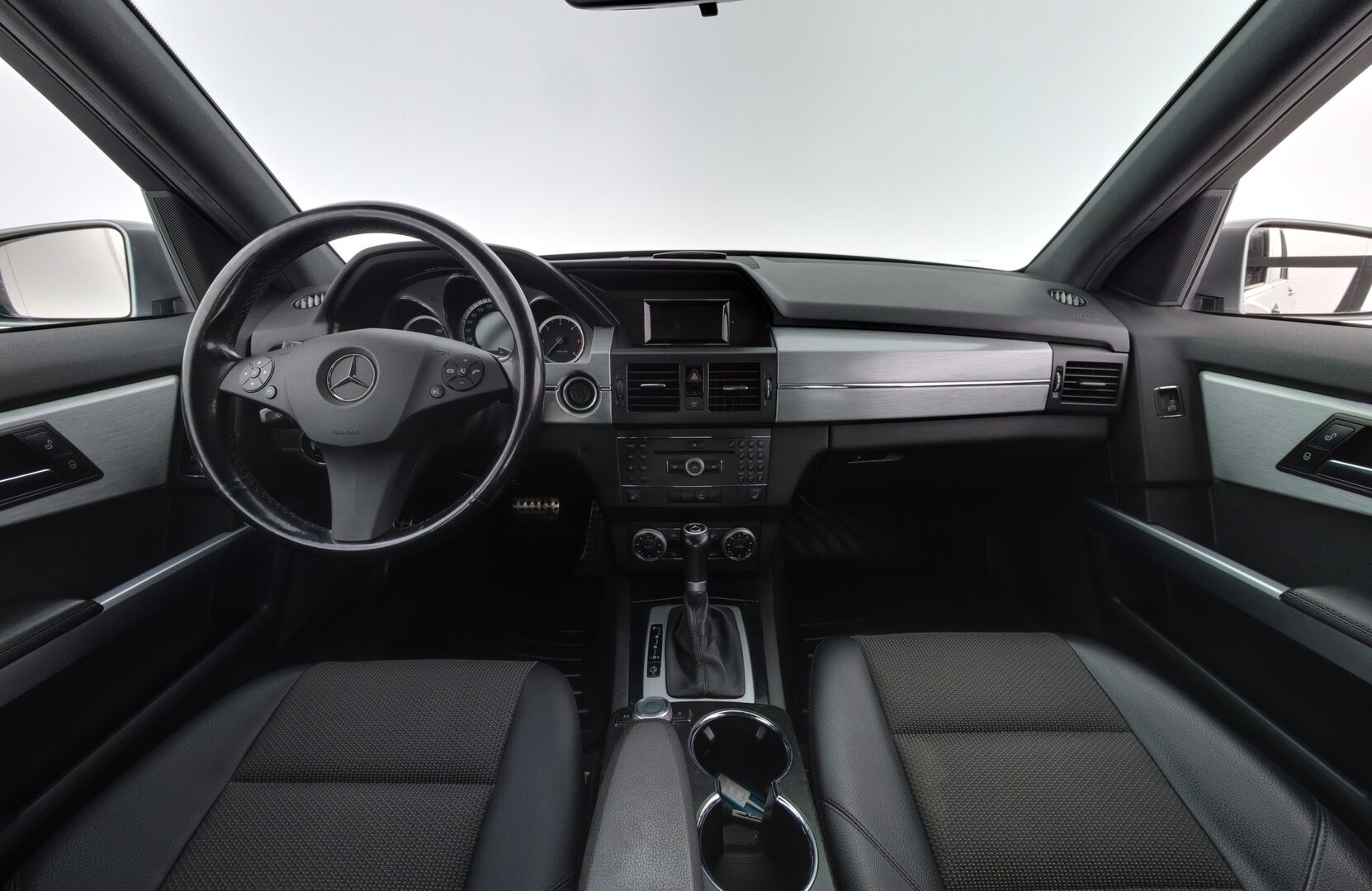 Mercedes-Benz GLK 2010 220 CDI BE 4Matic A Premium Business *Suomi-auto / Vetokoukku / Vakkari / Xenon* - Huippu maasturi / Puolinahkapenkit