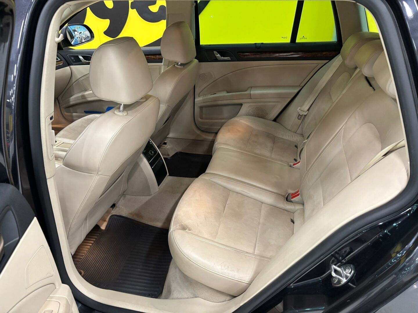 Skoda Superb 2010 Combi 2,0 TDI CR 170 Elegance DSG Autom. *Tämä auto myydään YritysOutlet -valikoimasta vain yritykselle* - *Tämä auto myydään YritysOutlet -valikoimasta vain yritykselle*