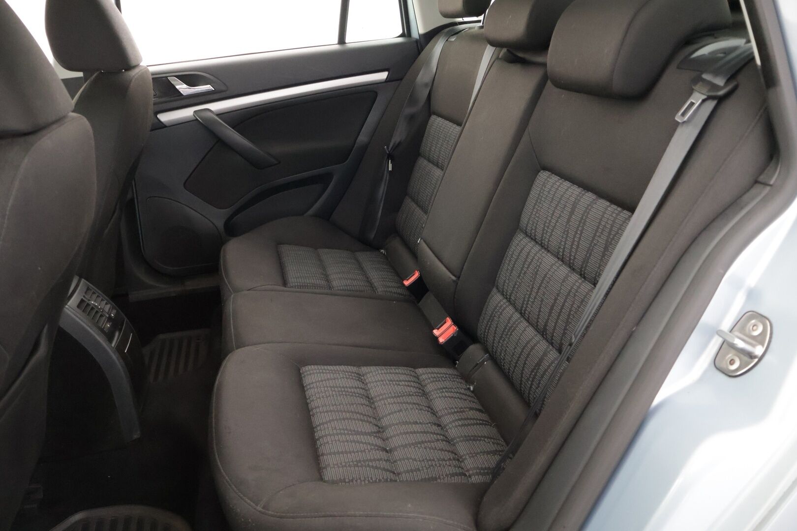 Skoda Octavia 2011 Combi 1,8 TSI Elegance - YritysOutlet - Myydään vain yrityksille - YritysOutlet - Myydään vain yrityksille  | Elegance-varustelu | Adaptiiviset Xenon-ajovalot | Vakionopeudensäädin | Penkinlämmittimet | Vetokoukku | 2x renkaat ja vanteet 