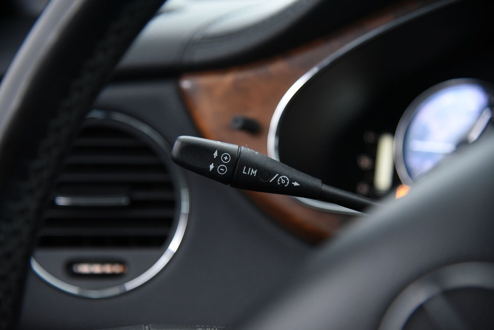 Mercedes-Benz CLS 2005 350 Sedan / Myydään huutokaupat.com:ssa! - MYYDÄÄN VAIN HUUTOKAUPAT.COM:SSA!