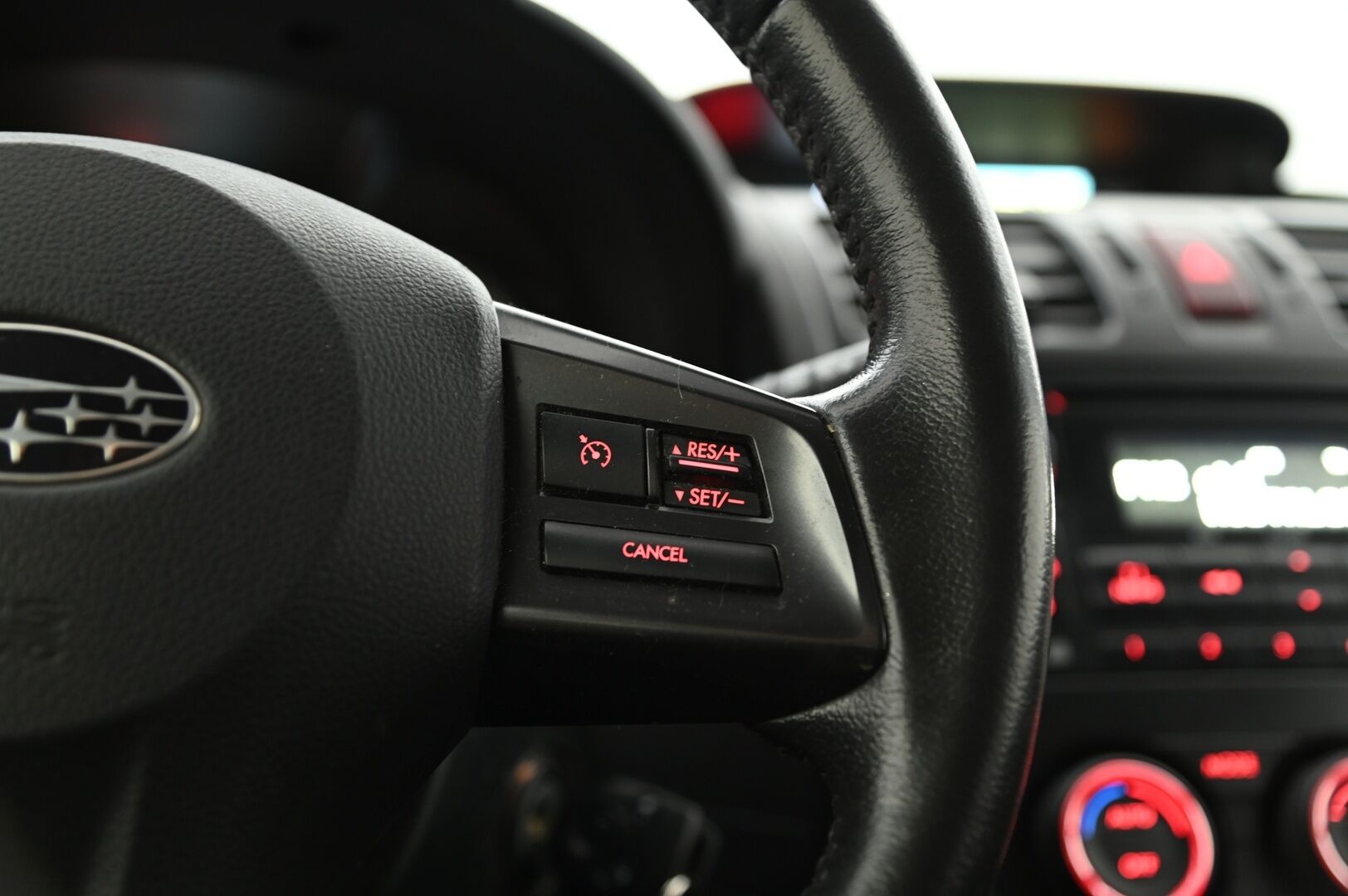 Subaru XV 2013 1,6 S (CF) CVT Myydään huutokaupat.com - *Peruutus kamera / Vetokoukku / Lohkolämmitin / Puolinahat / Vakkari Lisävalo /Erikoisväri*