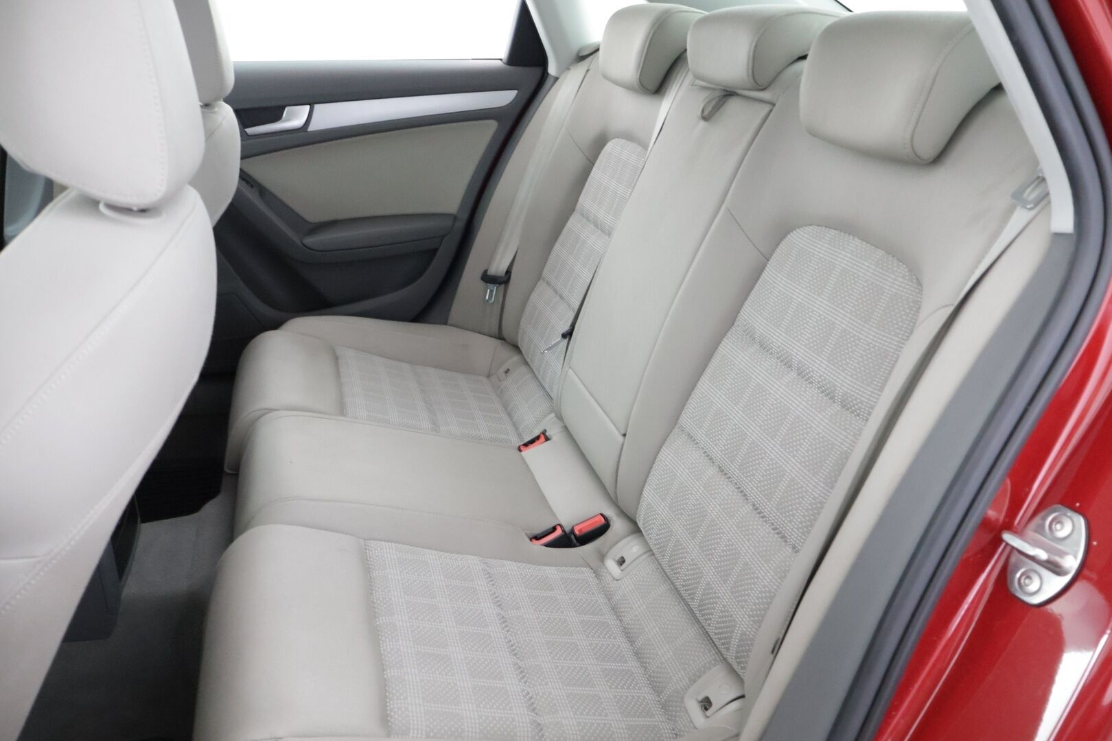 Audi A4 2011 Sedan 1,8 TFSI 118 kW multitronic Le Mans - | Sportti-penkit | Vakkari | Hyvin huollettu | 2x renkaat | 2x Avaimet |