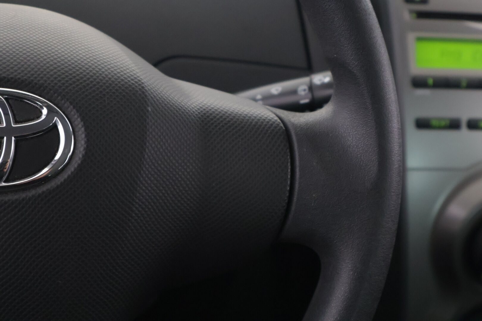 Toyota Yaris 2011 1,33 Dual VVT-i Stop & Start Linea Terra 5ov ** Lohko / Ilmastointi / Kahdet renkaat - ** Vähän ajettu / asiallisesti pidetty ** - Osta nyt, maksa vasta ensi vuonna