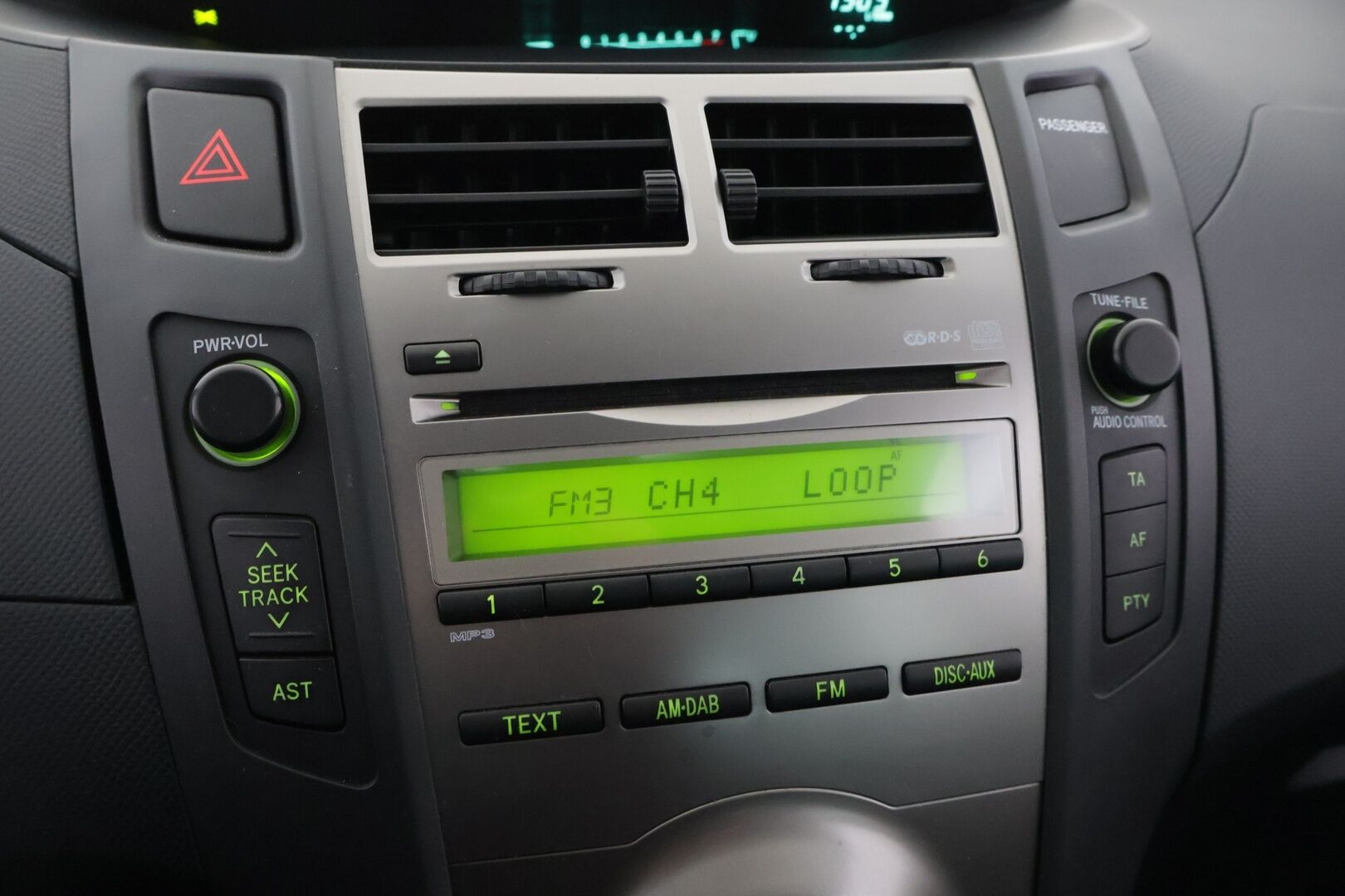 Toyota Yaris 2011 1,33 Dual VVT-i Stop & Start Linea Terra 5ov ** Lohko / Ilmastointi / Kahdet renkaat - ** Vähän ajettu / asiallisesti pidetty ** - Osta nyt, maksa vasta ensi vuonna