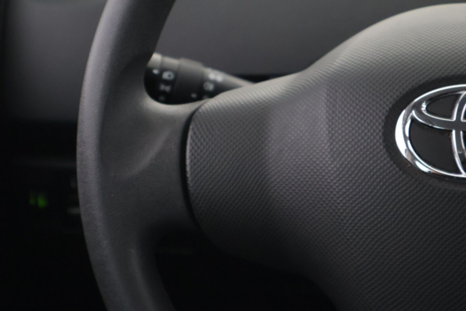 Toyota Yaris 2011 1,33 Dual VVT-i Stop & Start Linea Terra 5ov ** Lohko / Ilmastointi / Kahdet renkaat - ** Vähän ajettu / asiallisesti pidetty ** - Osta nyt, maksa vasta ensi vuonna