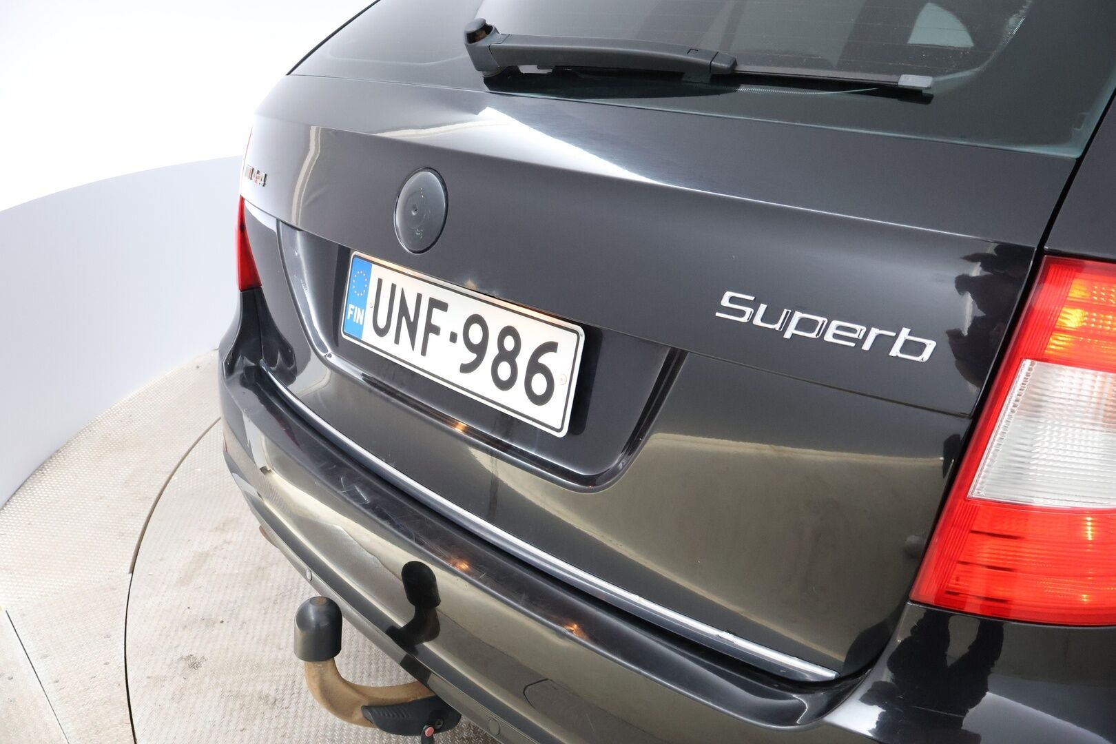 Skoda Superb 2011 Combi 2,0 TDI 140 4x4 Elegance DSG Autom. *MYYDÄÄN HUUTOKAUPAT.COM*