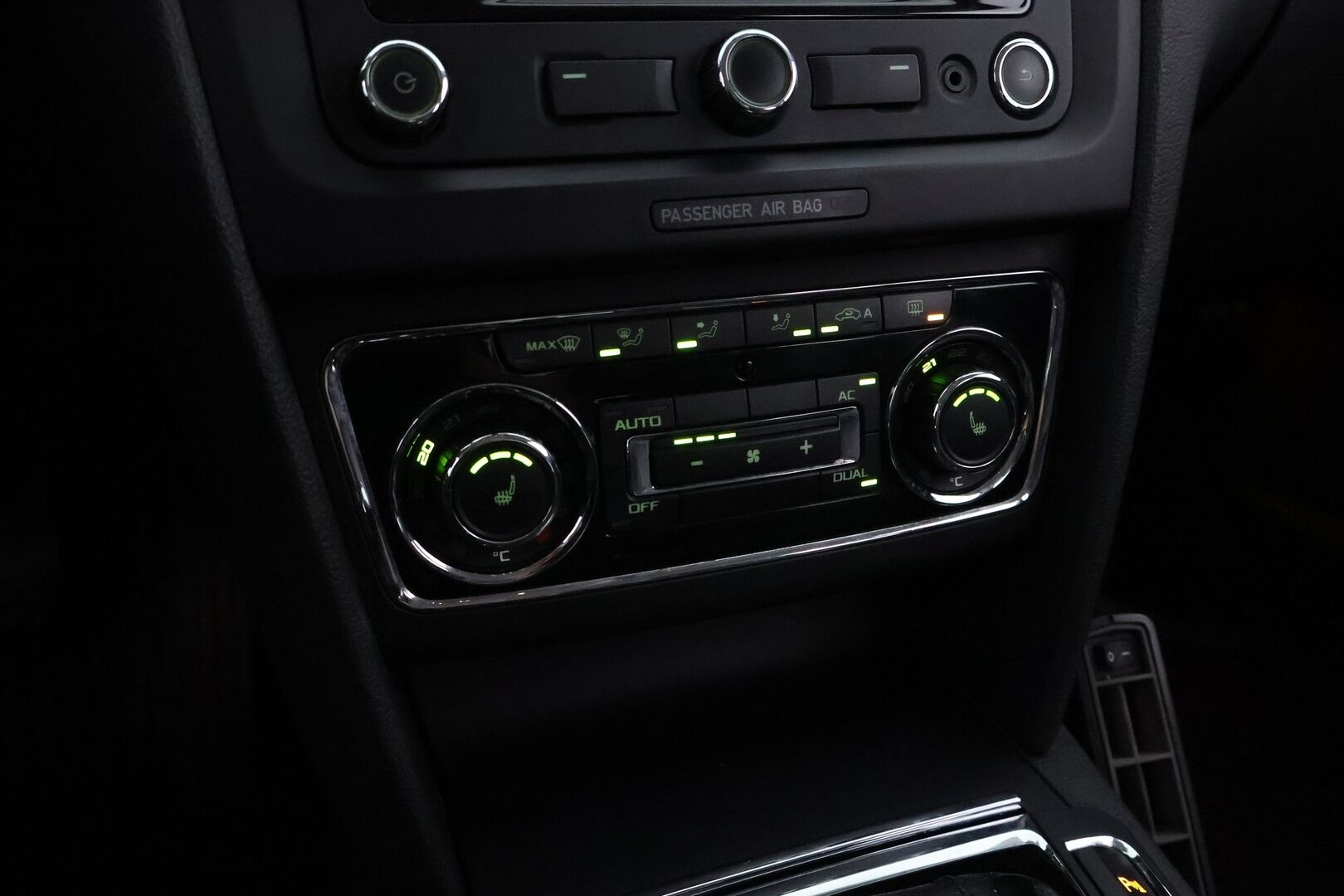 Skoda Superb 2011 Combi 2,0 TDI 140 4x4 Elegance DSG Autom. *MYYDÄÄN HUUTOKAUPAT.COM*