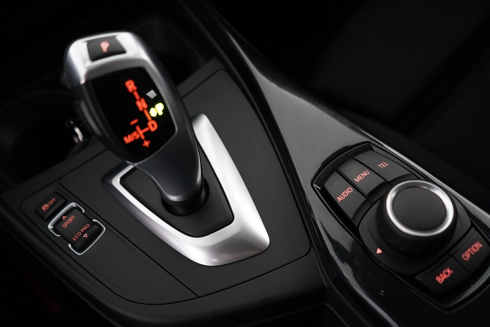 BMW 116 2012 F20 TwinPower Turbo A Business Automatic Edition Sport - YritysOutlet - Myydään vain yrityksille - Suomi-auto / Lohkolämmitin sisähaaralla / Kahdet BMW vanteet / Huollettu 01/2026