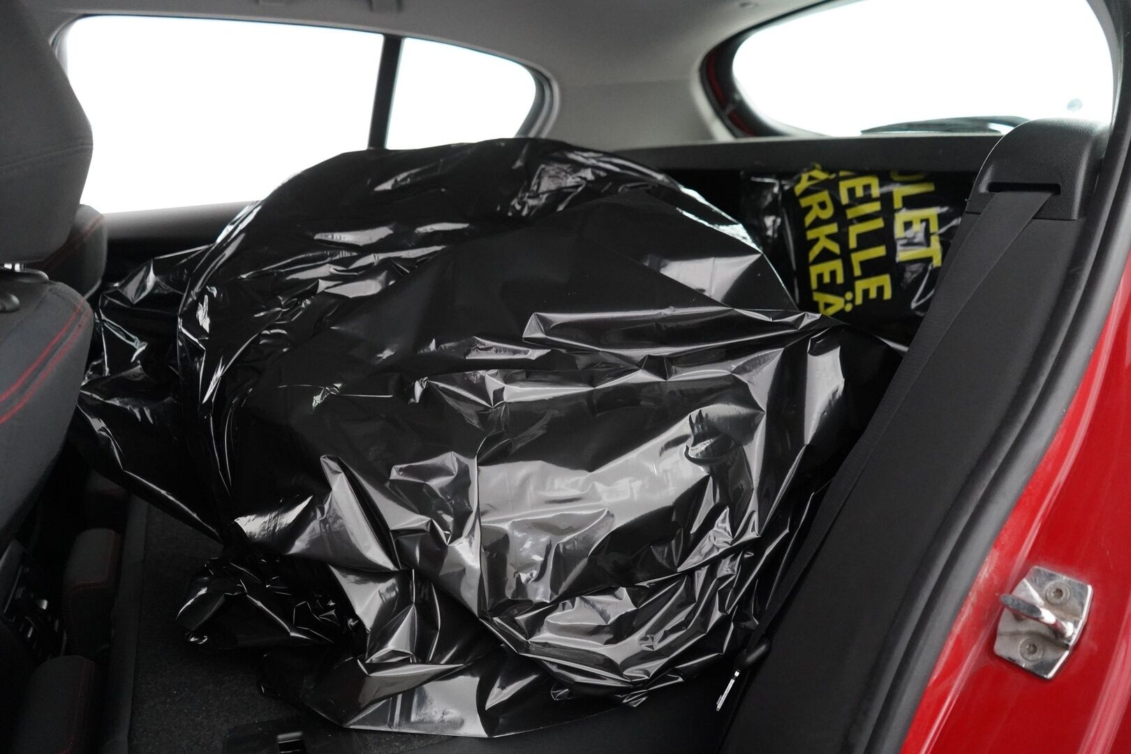 BMW 116 2012 F20 TwinPower Turbo A Business Automatic Edition Sport - YritysOutlet - Myydään vain yrityksille - Suomi-auto / Lohkolämmitin sisähaaralla / Kahdet BMW vanteet / Huollettu 01/2026