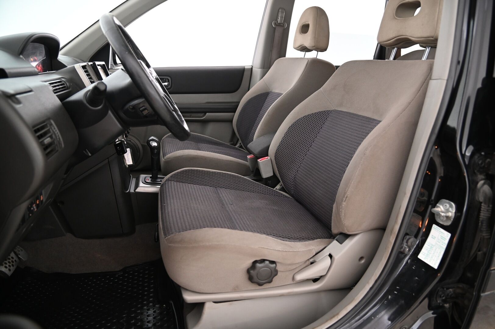 Nissan X-TRAIL 2007 *Myydään Huutokaupat.com*