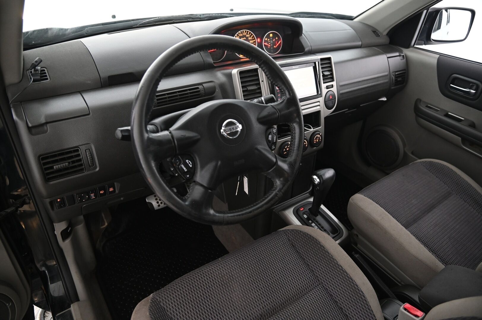 Nissan X-TRAIL 2007 *Myydään Huutokaupat.com*