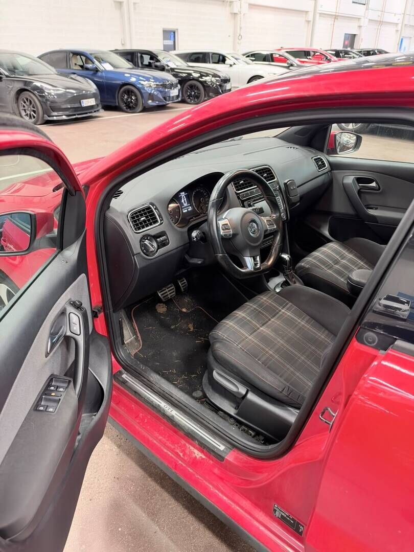 Volkswagen Polo 2012 GTI 1,4 TSI 132 kW (180 hv) DSG-automaatti 4-ovinen - | Juuri tullut | Vaihdelaatikko remontoitu | Kahdet renkaat alumiinivanteilla | 