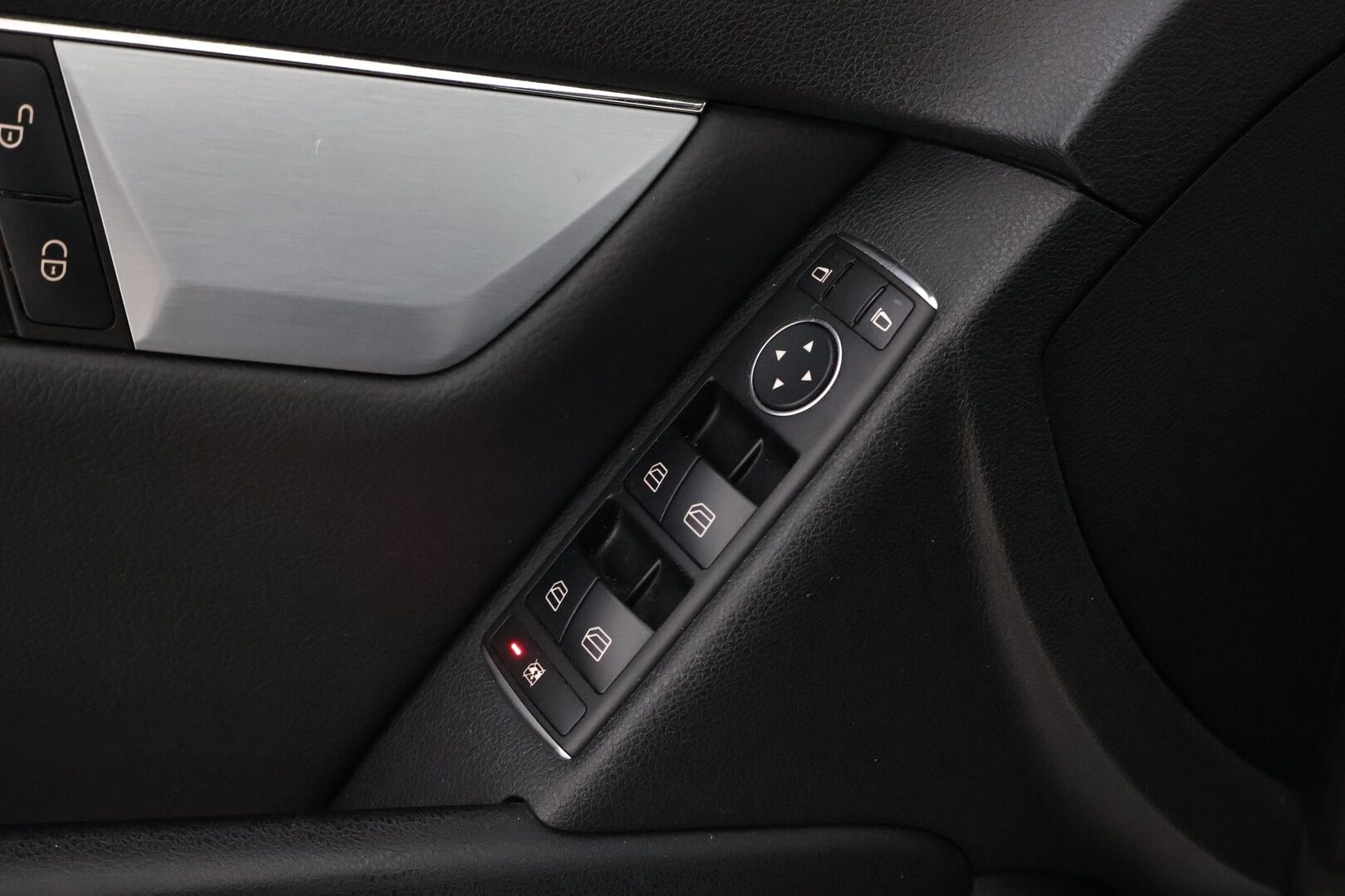 Mercedes-Benz C 2011 200 CDI BE T A Premium Business - YritysOutlet - Myydään vain yrityksille - – Tämä auto myydään YritysOutlet -valikoimasta vain yritykselle