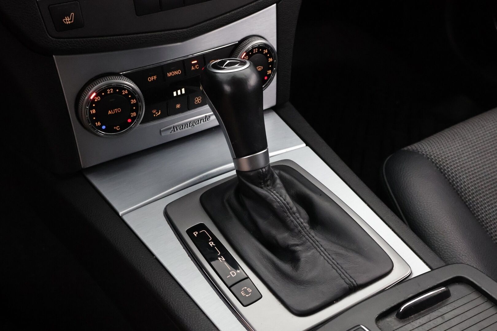 Mercedes-Benz C 2011 200 CDI BE T A Premium Business - YritysOutlet - Myydään vain yrityksille - – Tämä auto myydään YritysOutlet -valikoimasta vain yritykselle