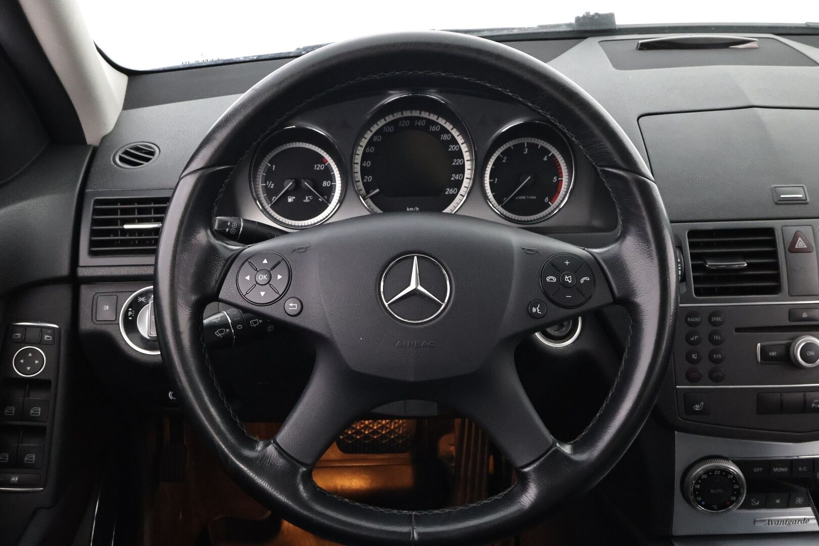 Mercedes-Benz C 2011 200 CDI BE T A Premium Business - YritysOutlet - Myydään vain yrityksille - – Tämä auto myydään YritysOutlet -valikoimasta vain yritykselle