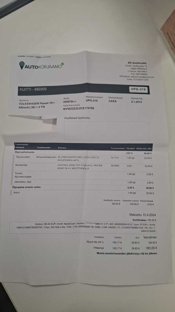 Volkswagen Passat 2013 YritysOutlet - Myydään vain yrityksille - Suomi-auto / Kahdet OEM vanteet / Korjattavaksi / Varaosiksi