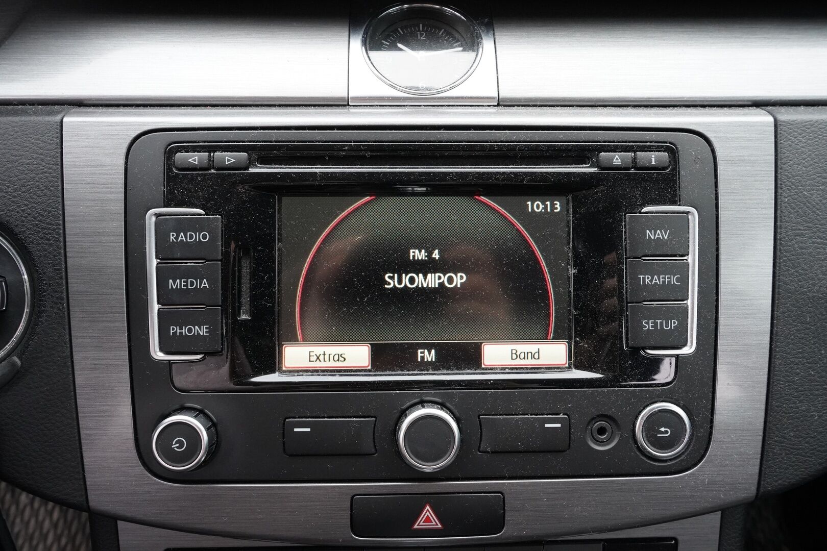 Volkswagen Passat 2013 YritysOutlet - Myydään vain yrityksille - Suomi-auto / Kahdet OEM vanteet / Korjattavaksi / Varaosiksi