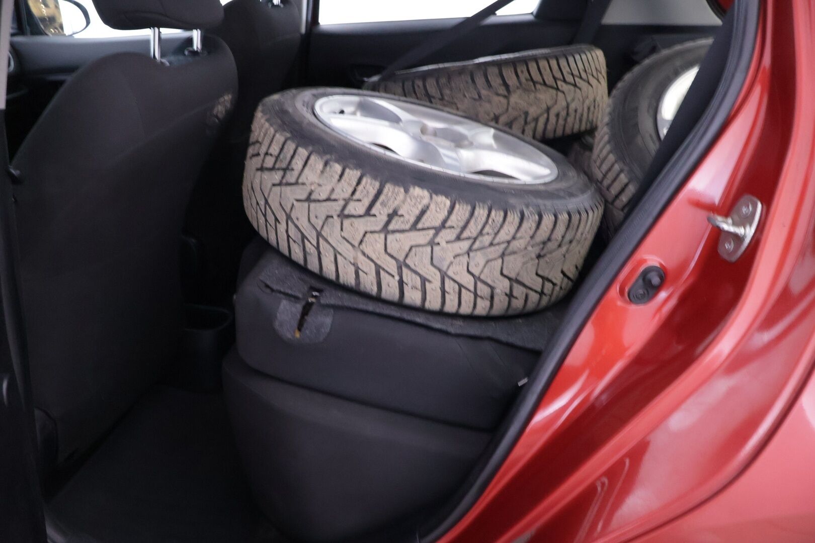 Toyota Yaris 2012 1,4 D-4D DPF Linea Sol 5ov - YritysOutlet - Myydään vain yrityksille - | Hyvin huollettu | Koukku | Siistissä kunnossa | Kahdet hyvät renkaat | Heti ajoon! | 