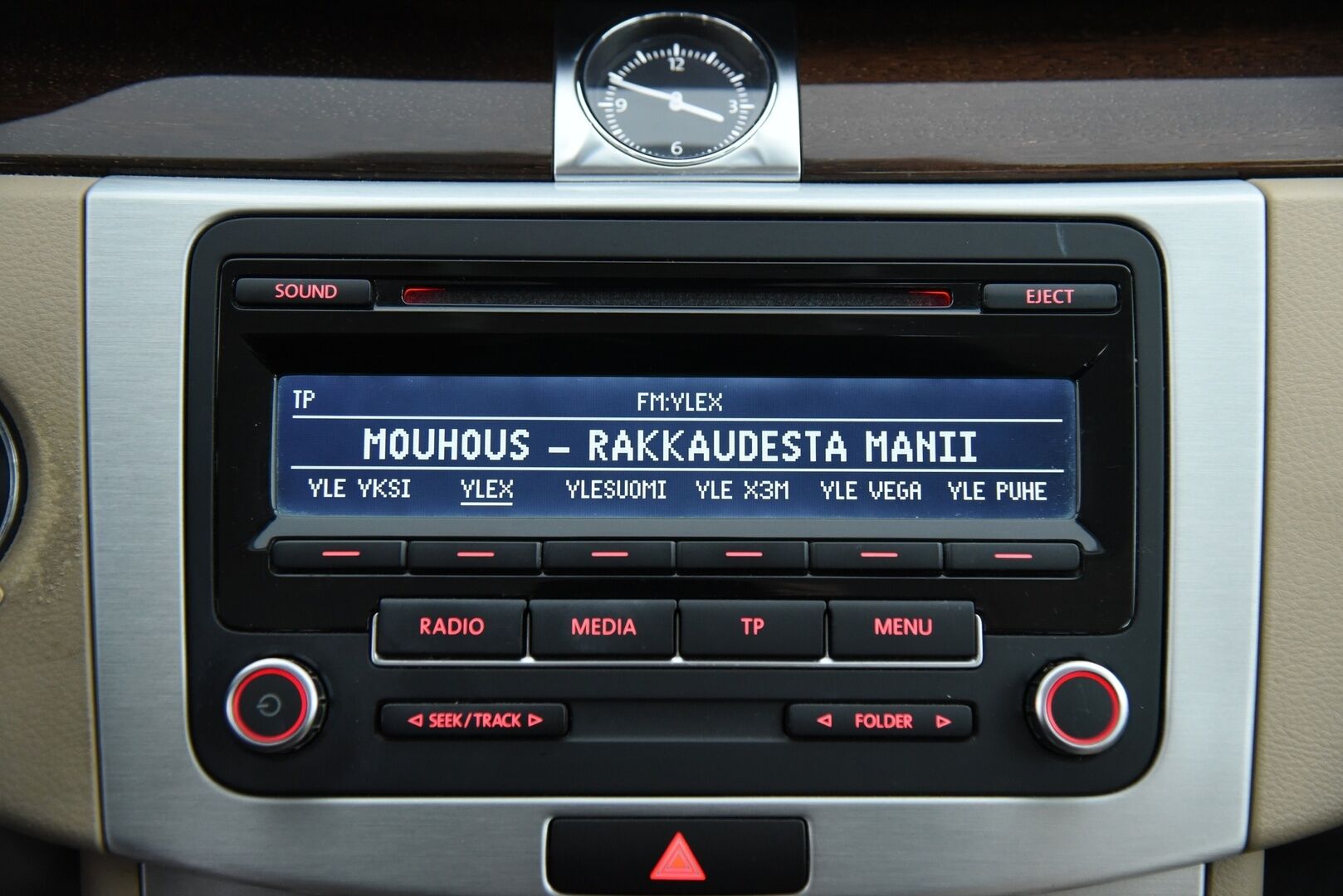 Volkswagen Passat 2011 Sedan Highline 1,4 TSI MultiFuel 118 kW (160 hv) DSG-automaatti /  YritysOutlet - Myydään vain yrityksille - Tämä auto myydään YritysOutlet -valikoimasta vain yritykselle - Osta nyt, maksa vasta ensi vuonna