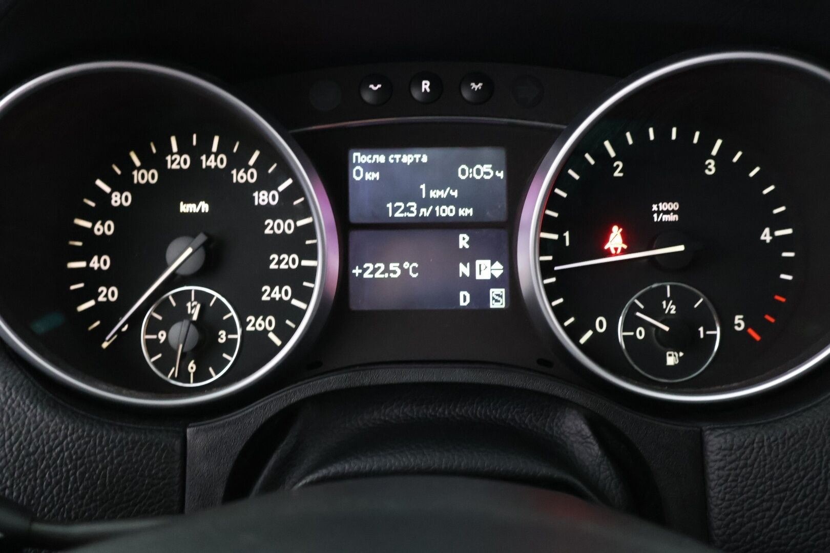 Mercedes-Benz GL 2010 GL 320 CDI 4MATIC Farmari (AC) 5ov 2987cm3 A - Auto myydään huudossa! ** H&K / Koukku / Kattoluukku / Sähkökontti