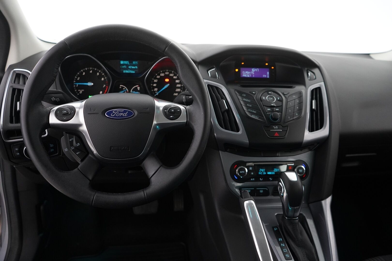 Ford Focus 2012 * MYYDÄÄN HUUTOKAUPAT.COM *