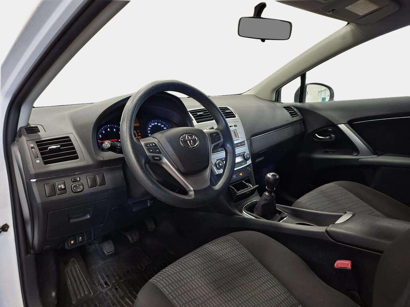 Toyota Avensis 2012 1,6 Valvematic Terra Edition Wagon -  | Juuri Huollettu! | Suomi-auto | Lohko + Sisäpistoke | LED-lisävalot | 2X Renkaat & Vanteet |