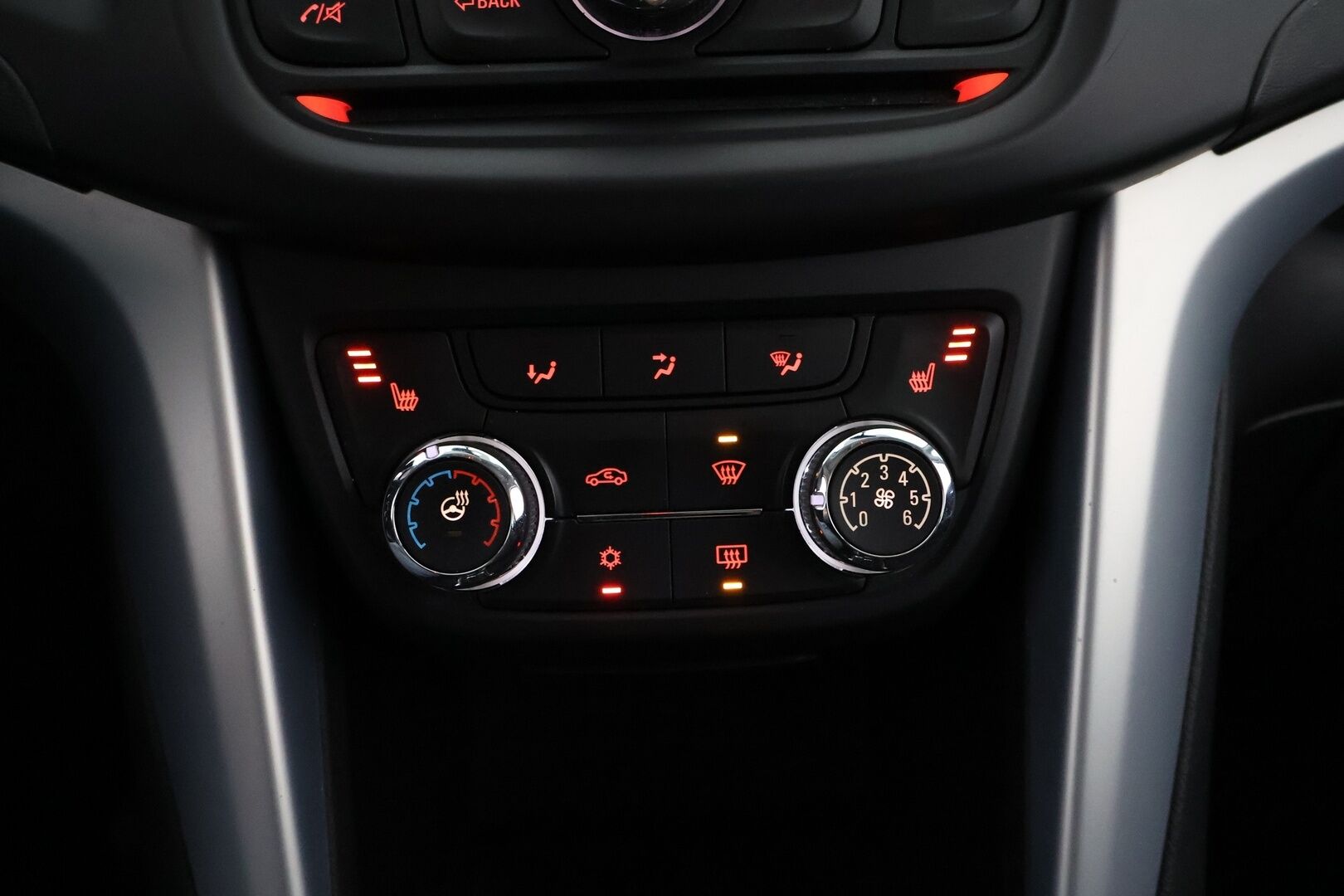 Opel Zafira Tourer 2012 Enjoy 1,4 Turbo ecoFLEX Start/Stop 103kW MT6 - MYYDÄÄN HUUTOKAUPAT.COM!