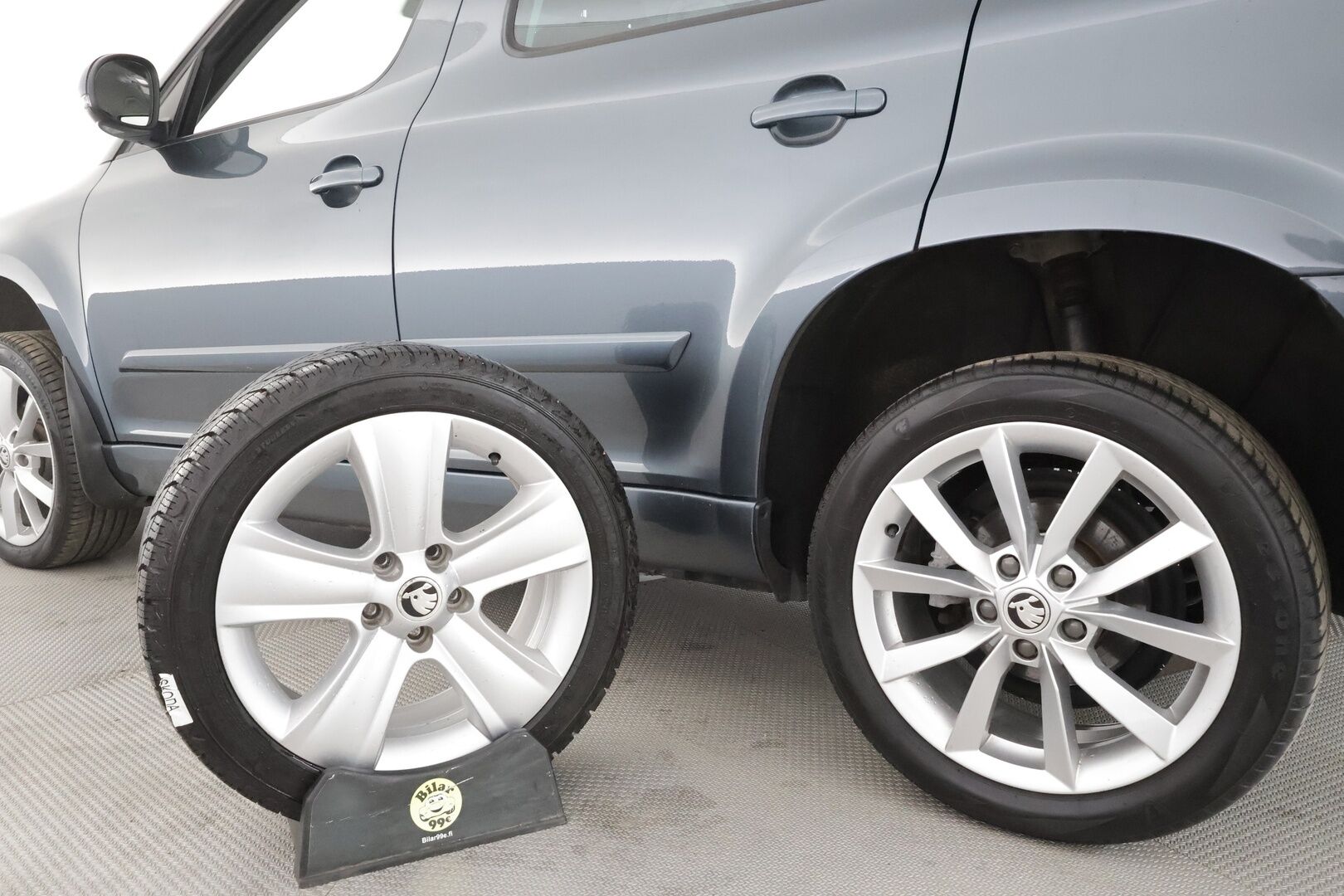 Skoda Yeti 2015 1,2 TSI Elegance DSG - Vakkari | P.Tutka | Lohko+Sisä | Xenon | Keyless | Bluetooth | Autom.ilmastointi 