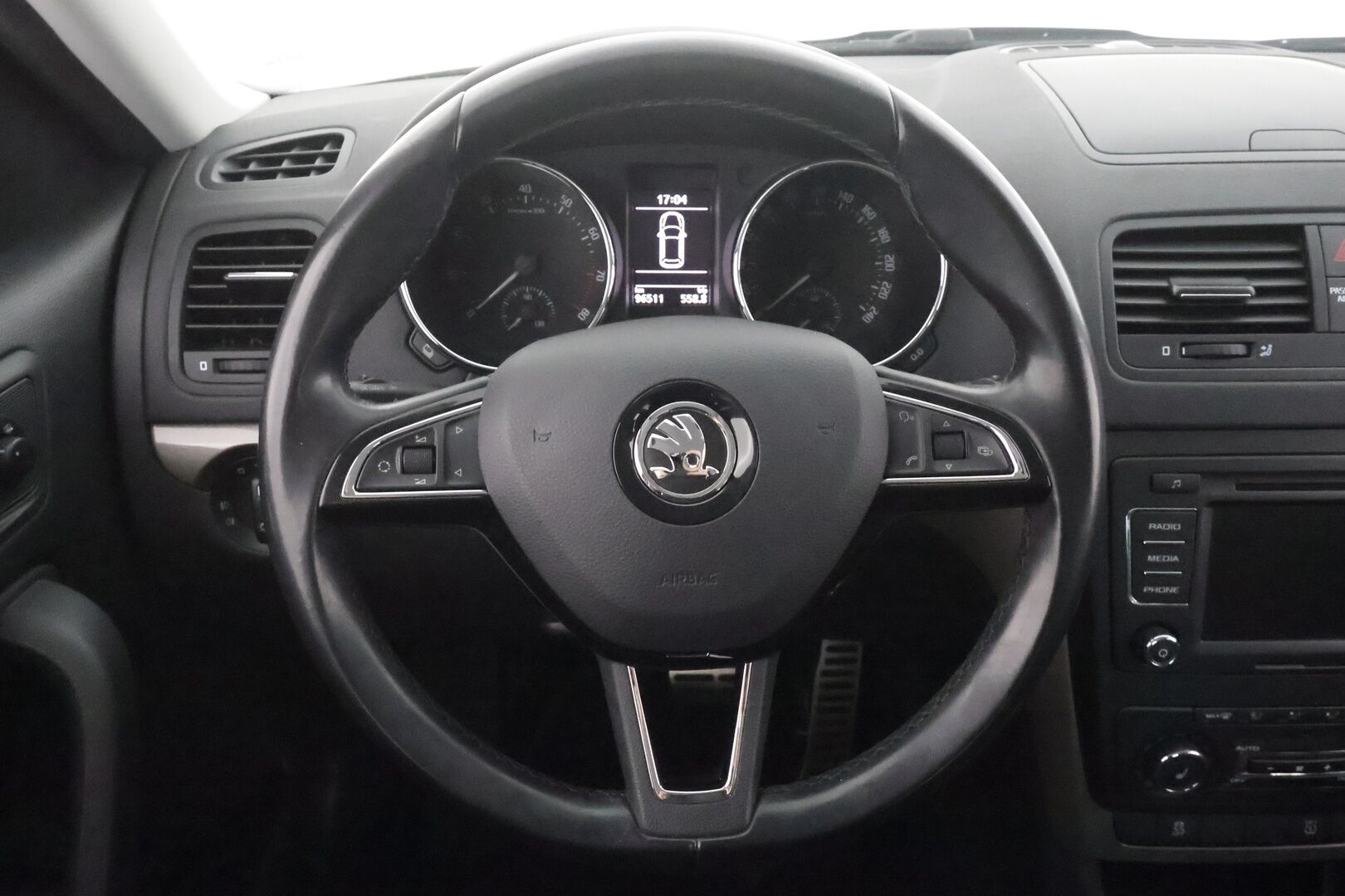 Skoda Yeti 2015 1,2 TSI Elegance DSG - Vakkari | P.Tutka | Lohko+Sisä | Xenon | Keyless | Bluetooth | Autom.ilmastointi 