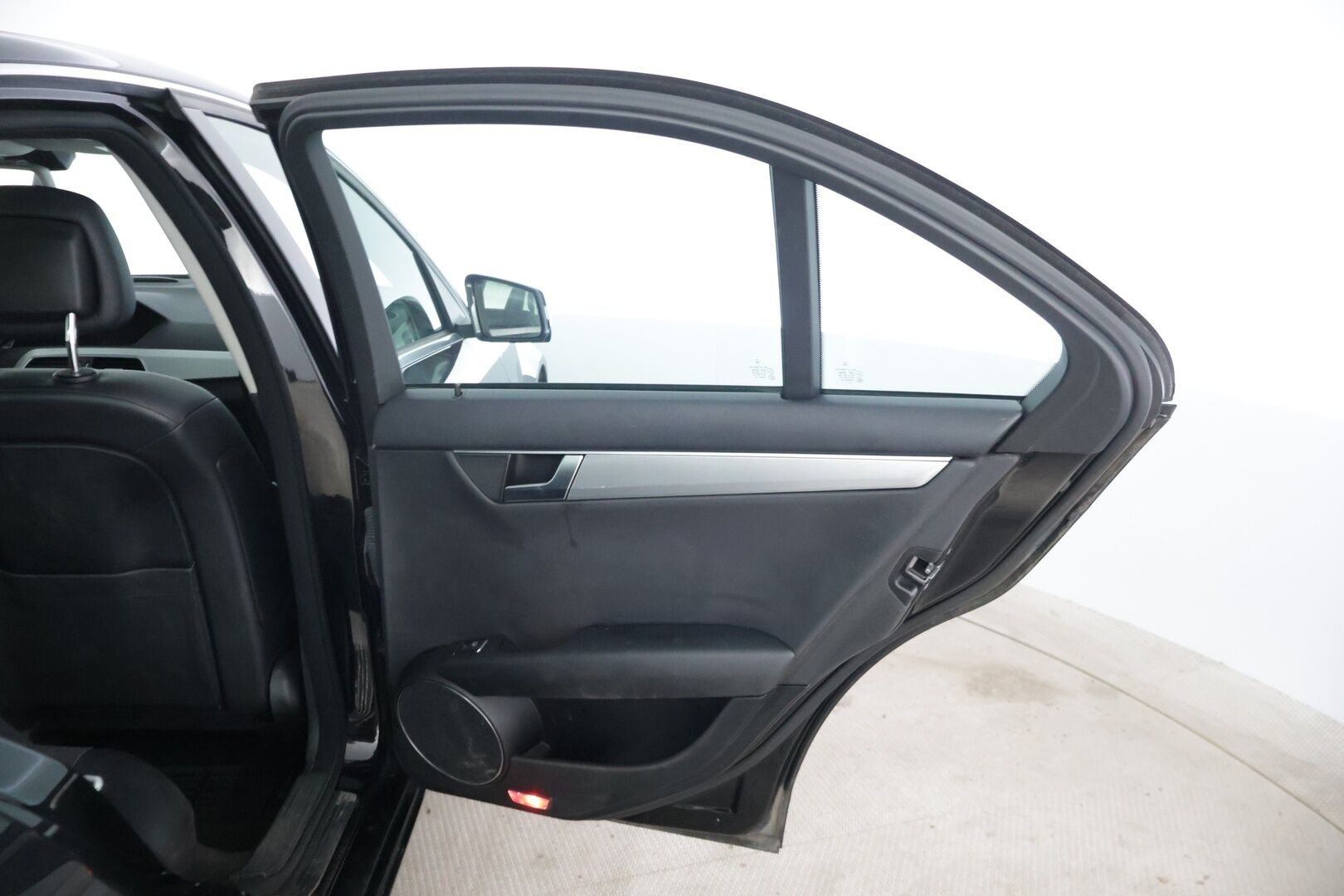 Mercedes-Benz C 2012 220 CDI BE Premium Business - YritysOutlet - Myydään vain yrityksille *Navigointi / Puolinahkasisusta / Vetokoukku* - *Juuri katsastettu / kahdet alumiinivanteet*