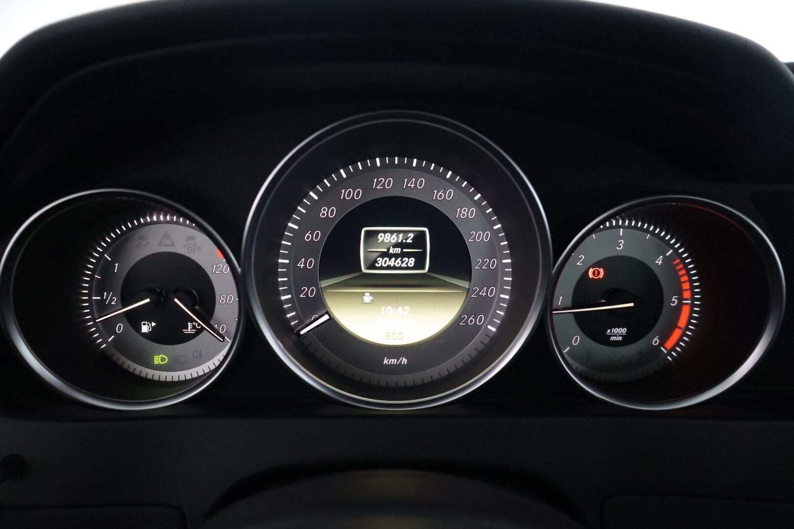 Mercedes-Benz C 2012 220 CDI BE Premium Business - YritysOutlet - Myydään vain yrityksille *Navigointi / Puolinahkasisusta / Vetokoukku* - *Juuri katsastettu / kahdet alumiinivanteet*