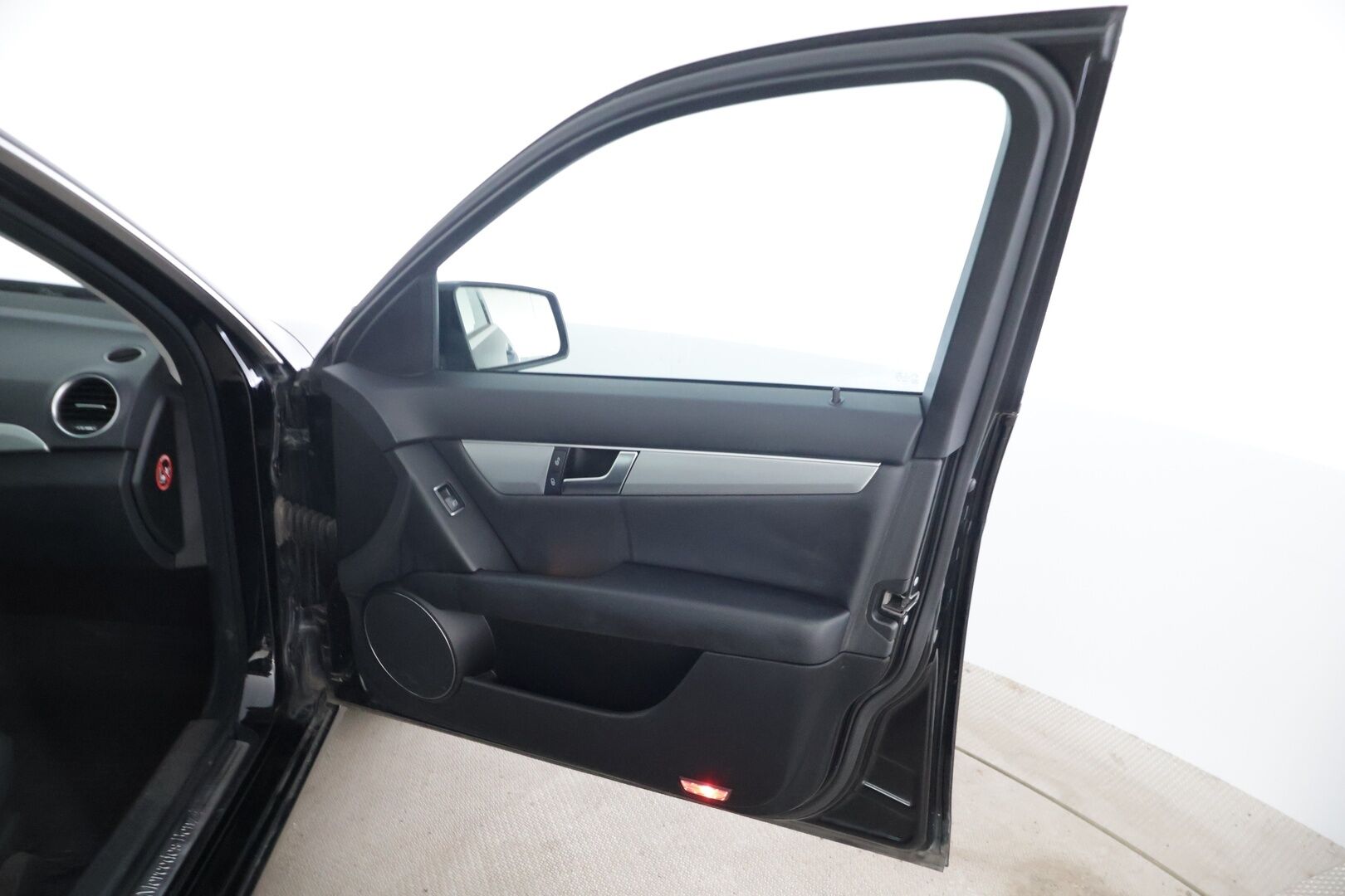 Mercedes-Benz C 2012 220 CDI BE Premium Business - YritysOutlet - Myydään vain yrityksille *Navigointi / Puolinahkasisusta / Vetokoukku* - *Juuri katsastettu / kahdet alumiinivanteet*