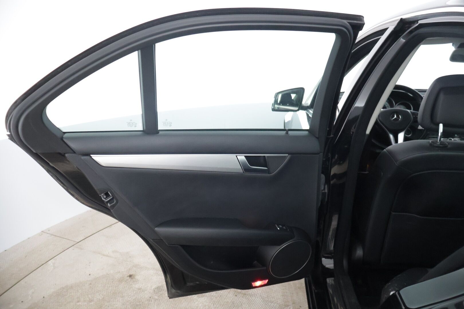 Mercedes-Benz C 2012 220 CDI BE Premium Business - YritysOutlet - Myydään vain yrityksille *Navigointi / Puolinahkasisusta / Vetokoukku* - *Juuri katsastettu / kahdet alumiinivanteet*