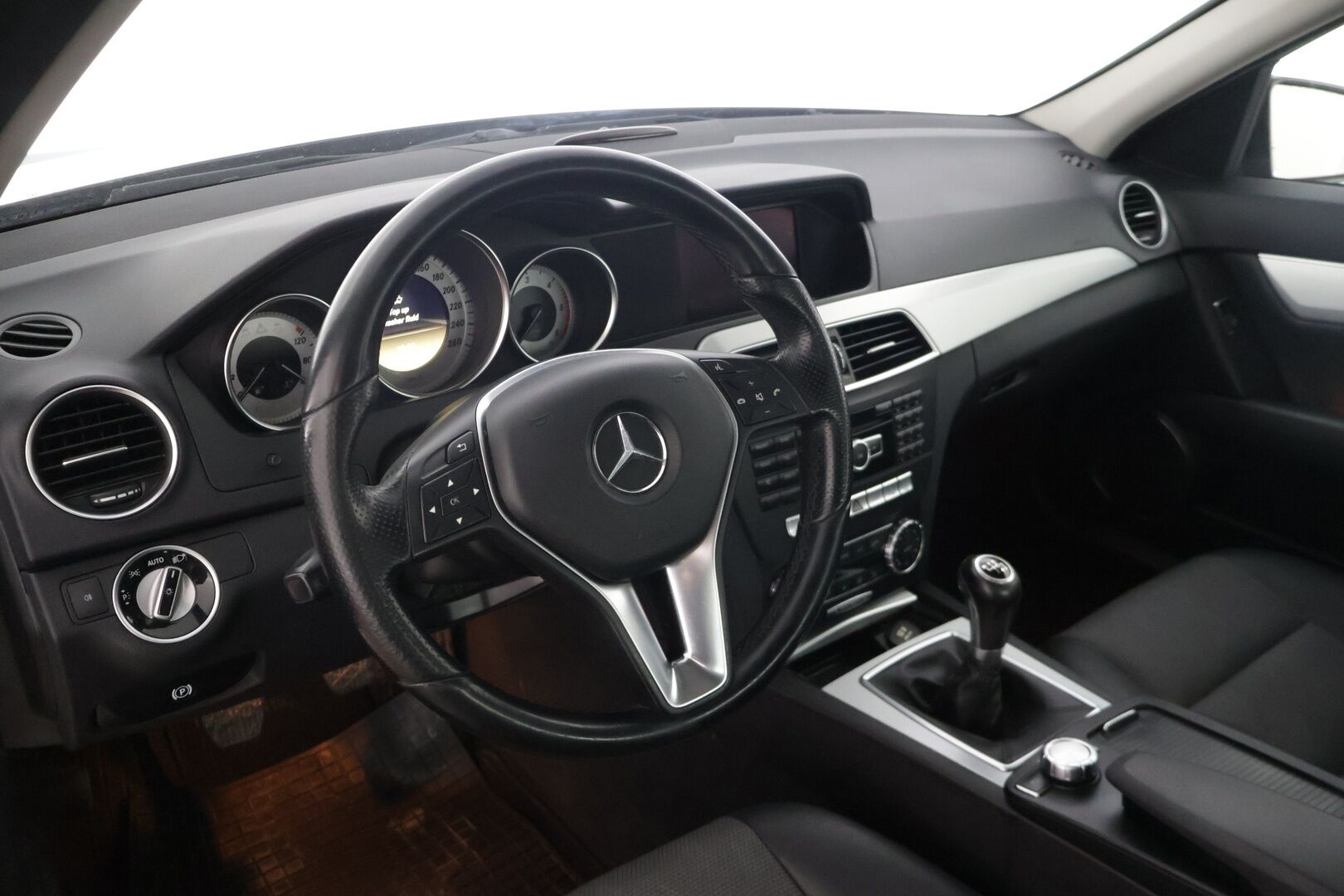 Mercedes-Benz C 2012 220 CDI BE Premium Business - YritysOutlet - Myydään vain yrityksille *Navigointi / Puolinahkasisusta / Vetokoukku* - *Juuri katsastettu / kahdet alumiinivanteet*