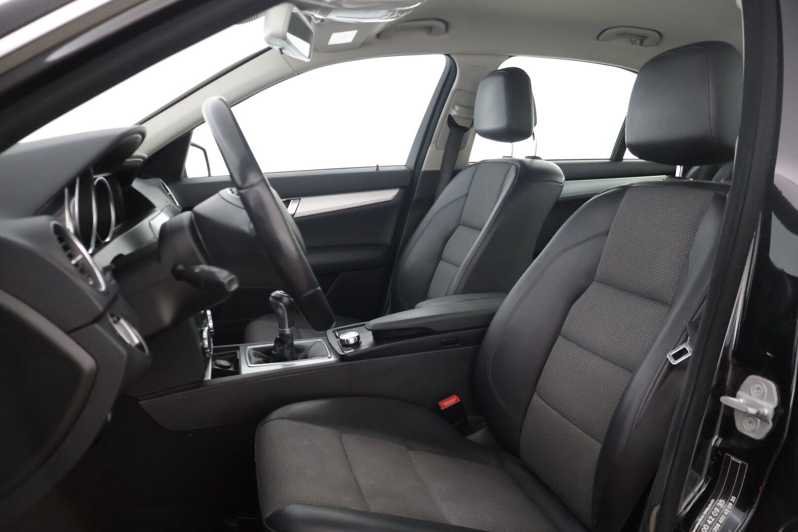 Mercedes-Benz C 2012 220 CDI BE Premium Business - YritysOutlet - Myydään vain yrityksille *Navigointi / Puolinahkasisusta / Vetokoukku* - *Juuri katsastettu / kahdet alumiinivanteet*