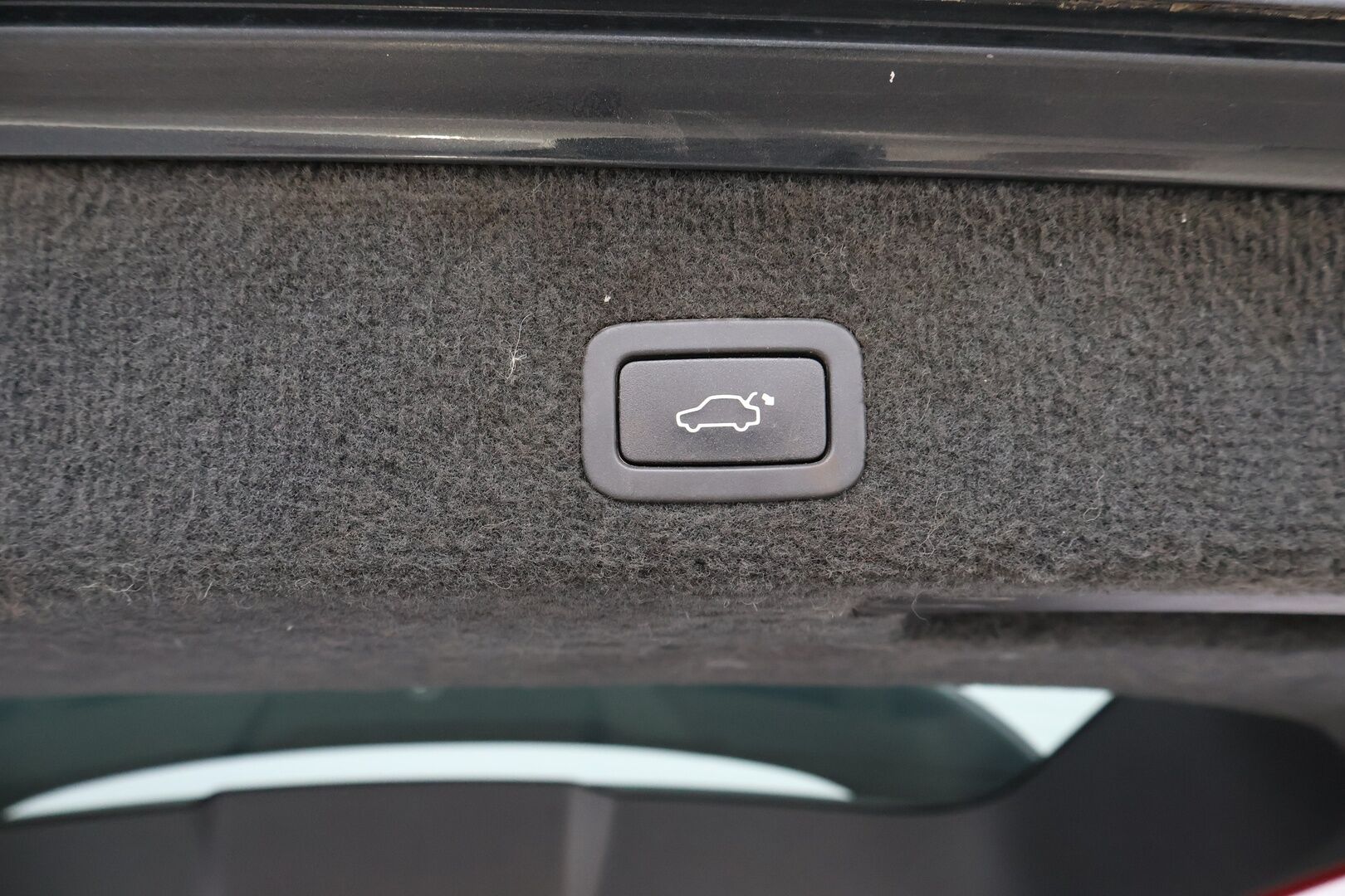 Volvo V70 2012 D2 R-Design aut - MYYDÄÄN HUUTOKAUPAT.COM!
