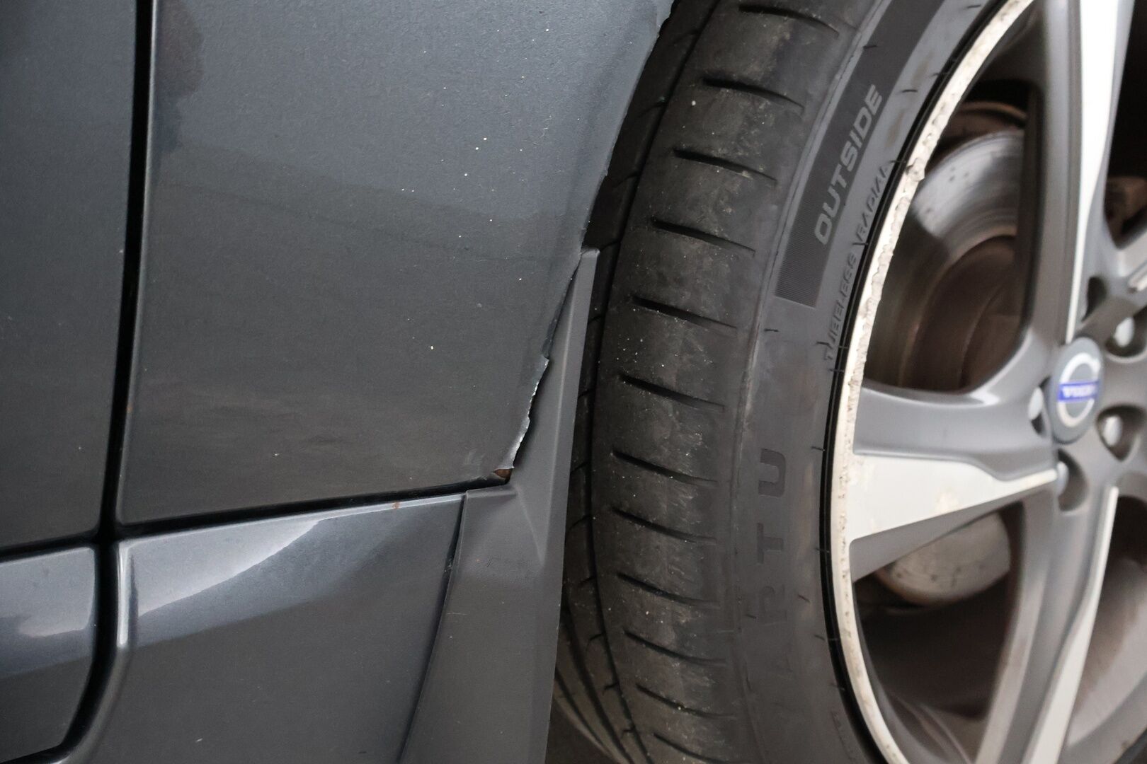 Volvo V70 2012 D2 R-Design aut - MYYDÄÄN HUUTOKAUPAT.COM!