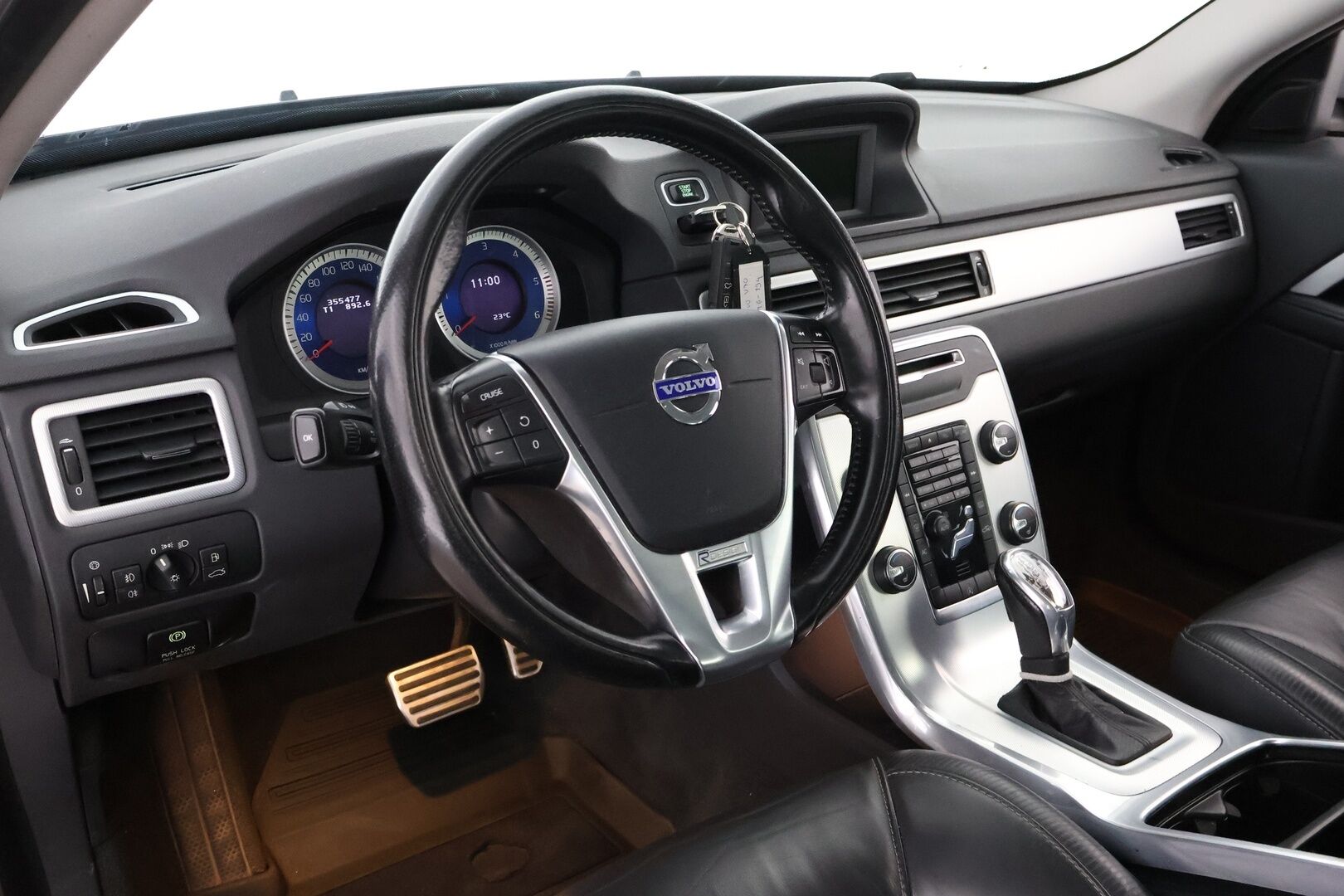 Volvo V70 2012 D2 R-Design aut - MYYDÄÄN HUUTOKAUPAT.COM!